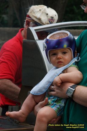 An afternoon of fun, conviviality and, of course, Bob's BBQ sauce! :)