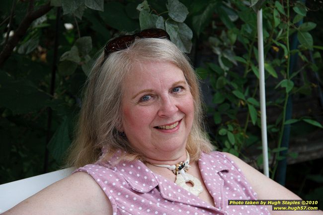 An afternoon of fun, conviviality and, of course, Bob's BBQ sauce! :)