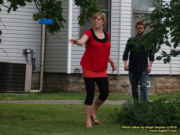 An afternoon of fun, conviviality and, of course, Bob's BBQ sauce! :)