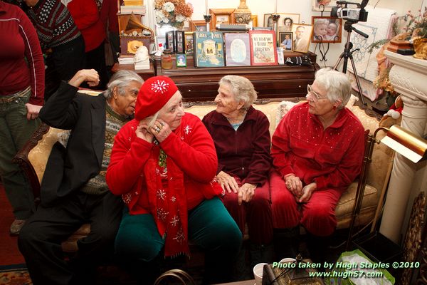 Bozini Christmas Party 2010.1 with appearances by HRH Queen Victoria, and her Royal Magician/Interpreter Sean of Owens