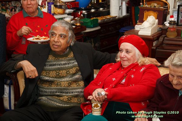 Bozini Christmas Party 2010.1 with appearances by HRH Queen Victoria, and her Royal Magician/Interpreter Sean of Owens