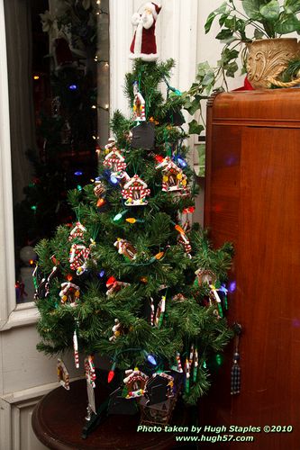 Bozini Christmas Party 2010.1 with appearances by HRH Queen Victoria, and her Royal Magician/Interpreter Sean of Owens