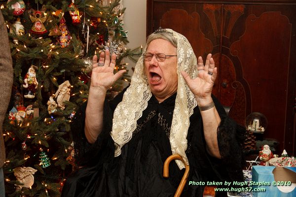 Bozini Christmas Party 2010.1 with appearances by HRH Queen Victoria, and her Royal Magician/Interpreter Sean of Owens