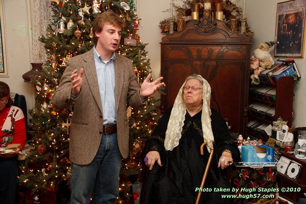 Bozini Christmas Party 2010.1 with appearances by HRH Queen Victoria, and her Royal Magician/Interpreter Sean of Owens