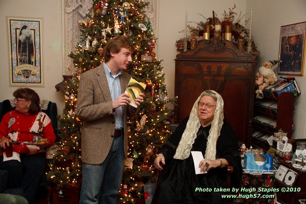 Bozini Christmas Party 2010.1 with appearances by HRH Queen Victoria, and her Royal Magician/Interpreter Sean of Owens