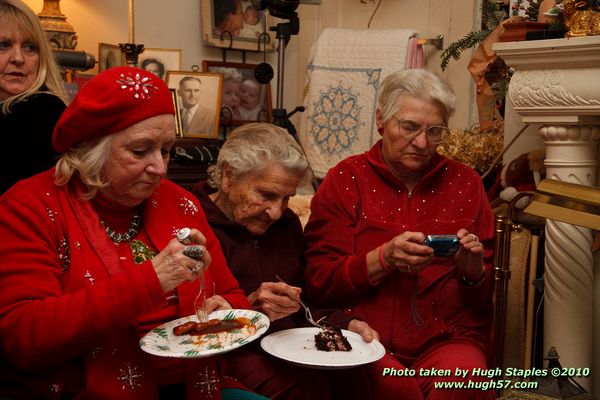 Bozini Christmas Party 2010.1 with appearances by HRH Queen Victoria, and her Royal Magician/Interpreter Sean of Owens