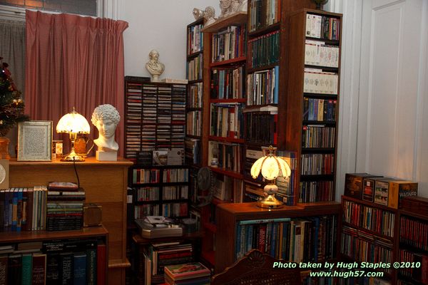 Bozini Christmas Party 2010.1 with appearances by HRH Queen Victoria, and her Royal Magician/Interpreter Sean of Owens