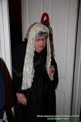 Bozini Christmas Party 2010.2 with an appearance by HRH Queen Victoria, honoring members of the CSC