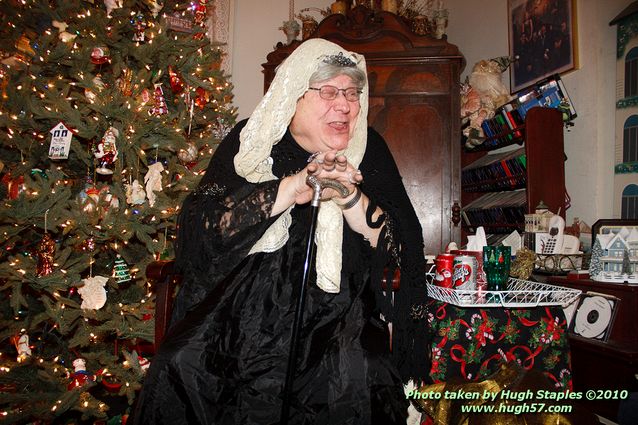 Bozini Christmas Party 2010.2 with an appearance by HRH Queen Victoria, honoring members of the CSC