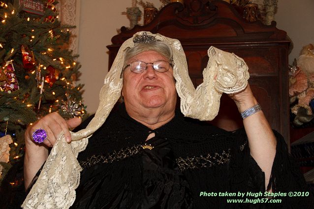 Bozini Christmas Party 2010.2 with an appearance by HRH Queen Victoria, honoring members of the CSC