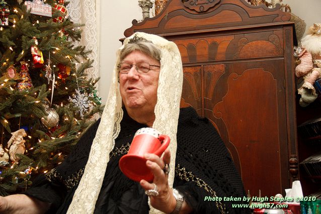 Bozini Christmas Party 2010.2 with an appearance by HRH Queen Victoria, honoring members of the CSC