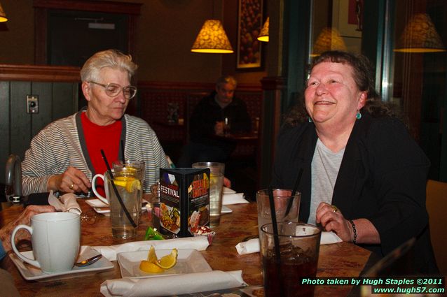 The Bozinis celebrate Winter Birthdays with an excellent dinner at Ruby Tuesday