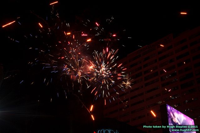 The Bozinis celebrate the coming of 2011 with an excellent seafood dinner.