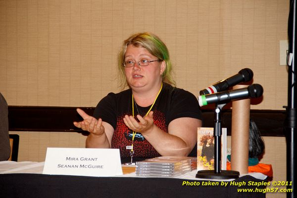 Context 24, with GOHs John Scalzi (subbing for L.E. Modesitt), Seanan McGuire and more!Seanan McGuire (or Mira Grant, depending on what you want signed) at the Autographing session