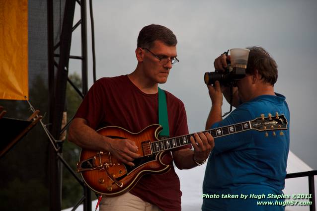 A hot August night with The Young Jazz Messengers, Big Chip & The Boyz, and fo/mo/deep