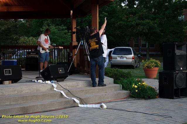 Dangerous Jim &amp;  the Slims (plus Elvis) perform at Concert on the Commons