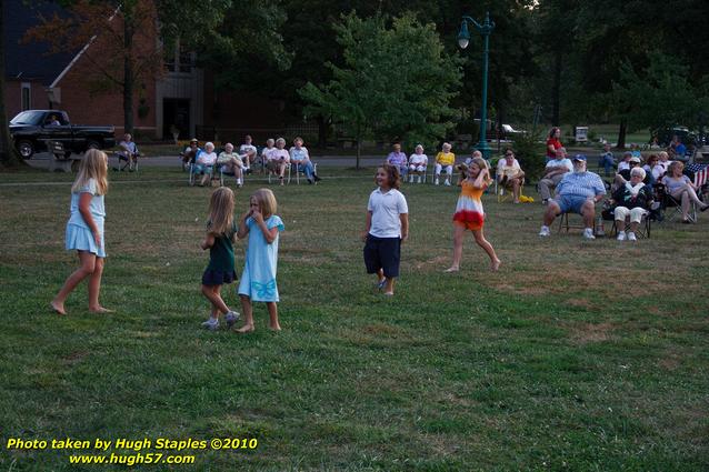 Dangerous Jim &amp;  the Slims (plus Elvis) perform at Concert on the Commons