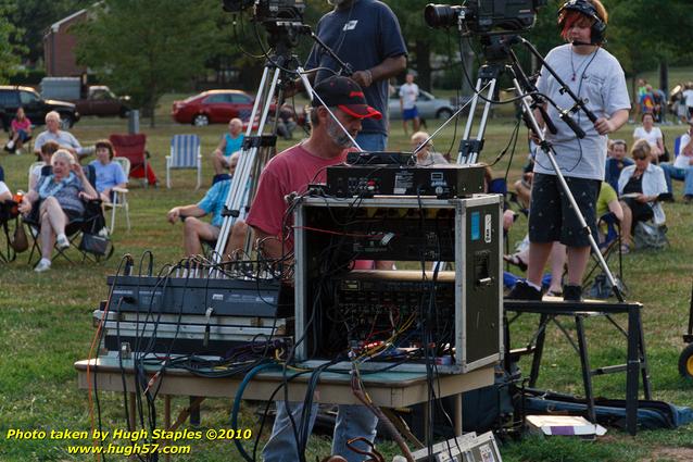 Dangerous Jim &amp;  the Slims (plus Elvis) perform at Concert on the Commons