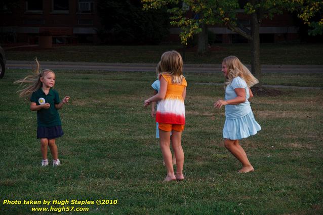 Dangerous Jim &amp;  the Slims (plus Elvis) perform at Concert on the Commons