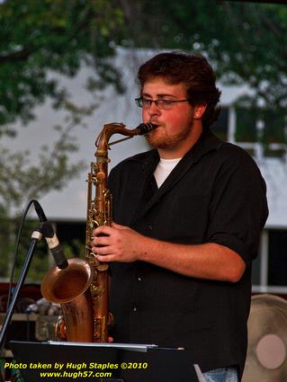 Dangerous Jim &amp;  the Slims (plus Elvis) perform at Concert on the Commons