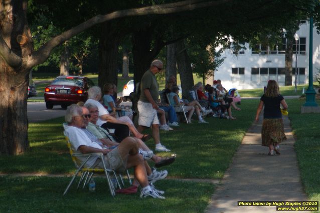 Miami University Steel Drum Band performs at Greenhills Concert on the Commons