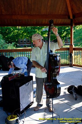 Another perfect night for a concert (and the Tom Enderle car show!)