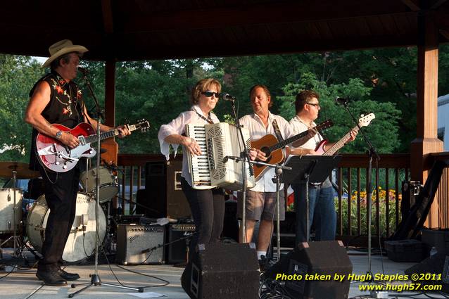 Tex Schramm and The Radio King Cowboys perform at Concert on the Commons