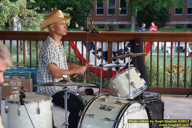 The Cincinnati Sidecars perform at Greenhills Concert&nbsp;on&nbsp;the&nbsp;Commons