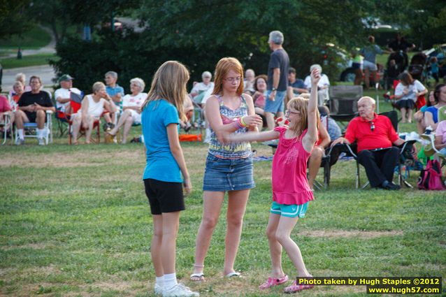 The Cincinnati Sidecars perform at Greenhills Concert&nbsp;on&nbsp;the&nbsp;Commons