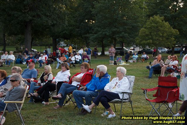 Tex Schramm & The Radio King Cowboys, a country band, perform on a downright chilly (for August), but otherwise beautiful night at Greenhills Concert on the Commons\n\nPam Yenser performs during the intermission