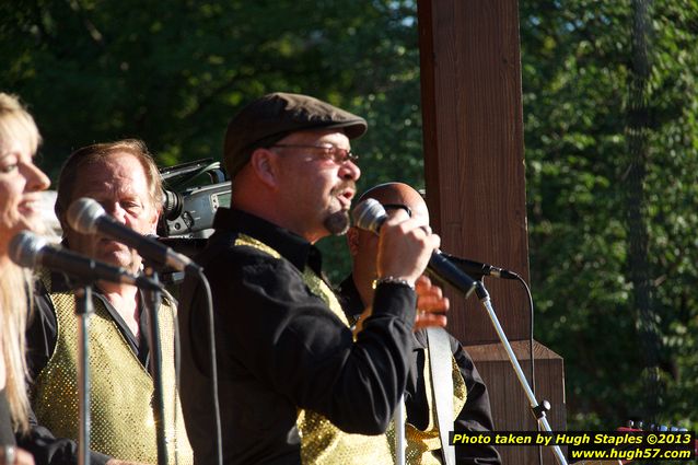 Mr. Chris and the Cruisers perform on a picture perfect night at Greenhills Concert&nbsp;on&nbsp;the&nbsp;Commons