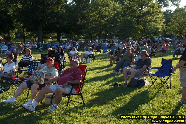 Mr. Chris and the Cruisers perform on a picture perfect night at Greenhills Concert&nbsp;on&nbsp;the&nbsp;Commons