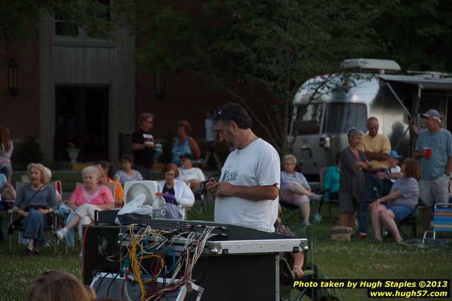 Mr. Chris and the Cruisers perform on a picture perfect night at Greenhills Concert&nbsp;on&nbsp;the&nbsp;Commons
