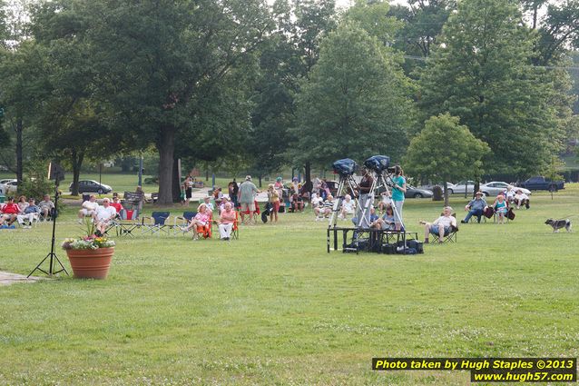 Pam Noah and her Swing Band perform at Greenhills Concert&nbsp;on&nbsp;the&nbsp;Commons