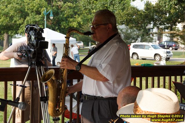 Pam Noah and her Swing Band perform at Greenhills Concert&nbsp;on&nbsp;the&nbsp;Commons