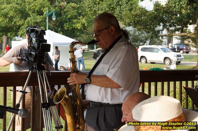 Pam Noah and her Swing Band perform at Greenhills Concert&nbsp;on&nbsp;the&nbsp;Commons