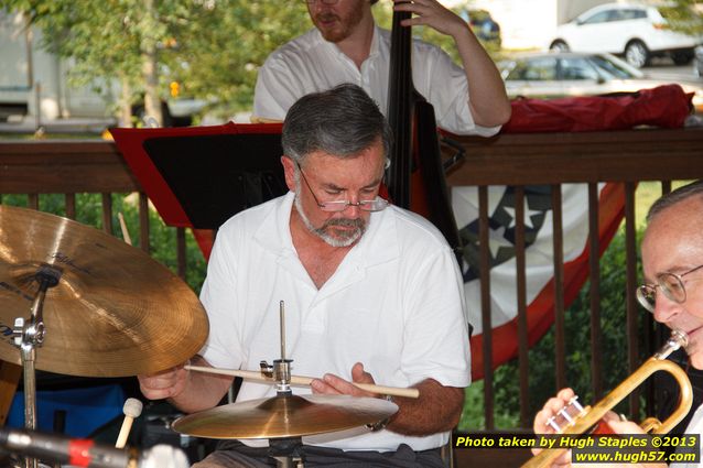 Pam Noah and her Swing Band perform at Greenhills Concert&nbsp;on&nbsp;the&nbsp;Commons