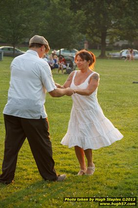 Pam Noah and her Swing Band perform at Greenhills Concert&nbsp;on&nbsp;the&nbsp;Commons