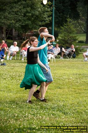 Pam Noah and her Swing Band perform at Greenhills Concert&nbsp;on&nbsp;the&nbsp;Commons