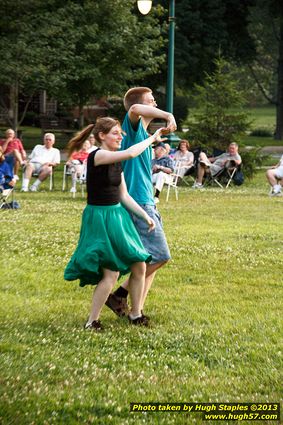 Pam Noah and her Swing Band perform at Greenhills Concert&nbsp;on&nbsp;the&nbsp;Commons