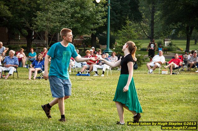 Pam Noah and her Swing Band perform at Greenhills Concert&nbsp;on&nbsp;the&nbsp;Commons