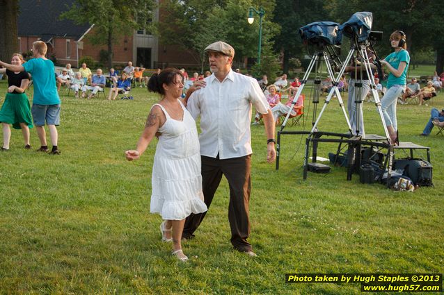 Pam Noah and her Swing Band perform at Greenhills Concert&nbsp;on&nbsp;the&nbsp;Commons