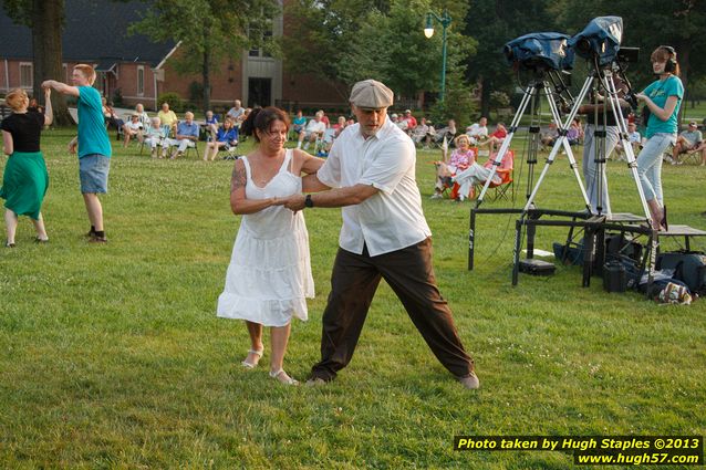 Pam Noah and her Swing Band perform at Greenhills Concert&nbsp;on&nbsp;the&nbsp;Commons