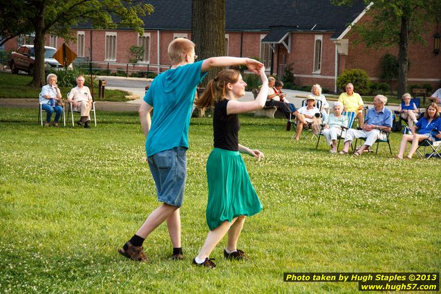 Pam Noah and her Swing Band perform at Greenhills Concert&nbsp;on&nbsp;the&nbsp;Commons