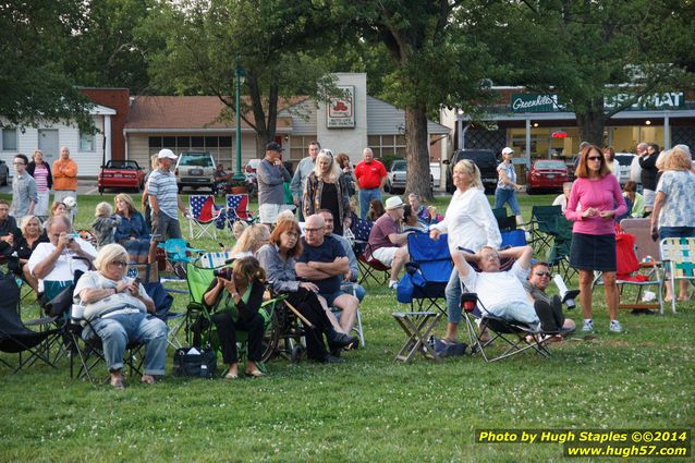 Balderdash performs on another beautiful July night at Greenhills Concert on the Commons