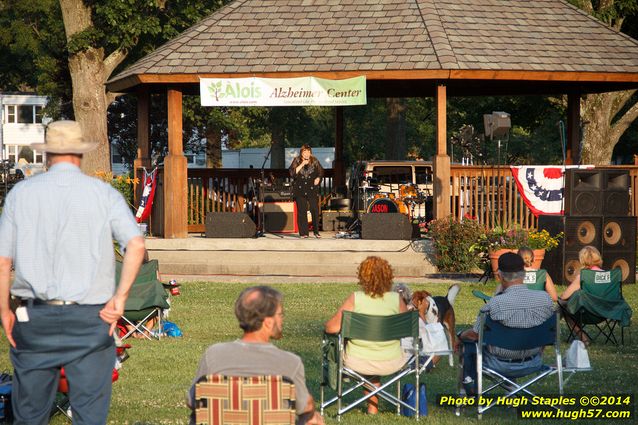 Pam Yenser performs on a beautiful July night at Greenhills Concert on the Commons during break.