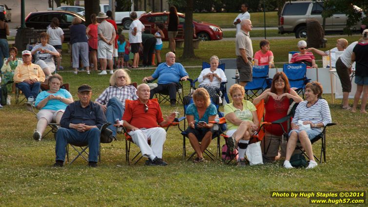 The Jason Owens Band performs on a beautiful July night at Greenhills Concert on the Commons