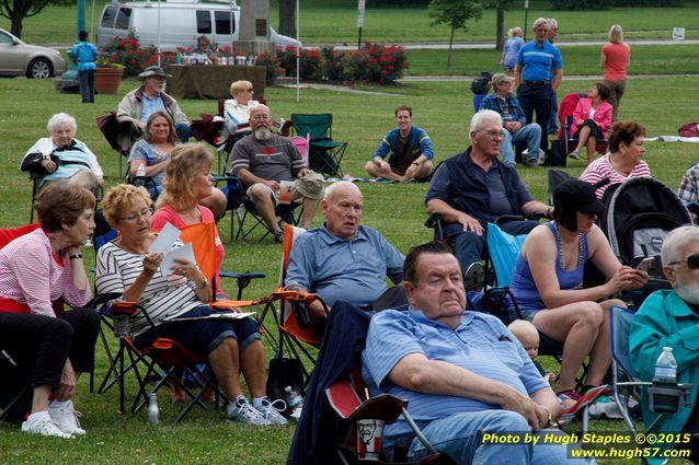 The 2015 CotC season gets underway with a fantastic concert featuring Denim Road, along with an intermission set from The Carolines at Greenhills Concert on the Commons