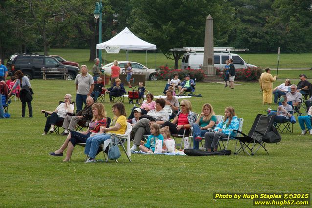 The 2015 CotC season gets underway with a fantastic concert featuring Denim Road, along with an intermission set from The Carolines at Greenhills Concert on the Commons