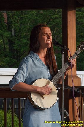 The 2015 CotC season gets underway with a fantastic concert featuring Denim Road, along with an intermission set from The Carolines at Greenhills Concert on the Commons